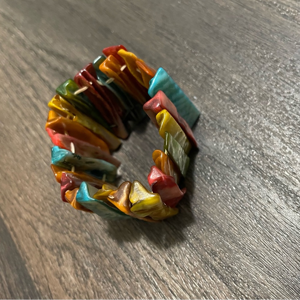 Colorful Shell Bracelet - Picture 2 of 4